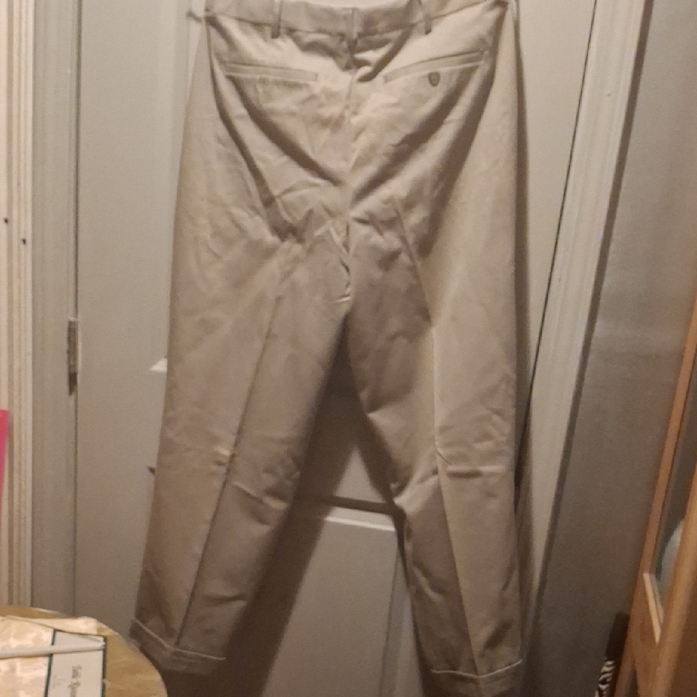 Croft & Barrow Men's Khaki Chinos - Picture 6 of 7